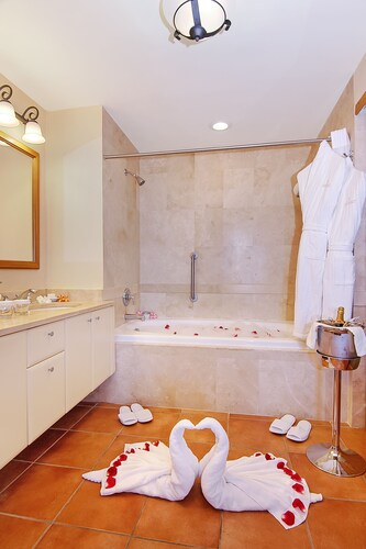 Las Casitas A Waldorf Astoria Resort,