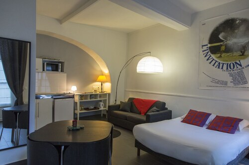Saint-Germain des Prés Apartment 2, Paris