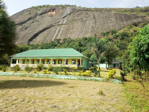 Green Oasis Guest House and Tours, Agago