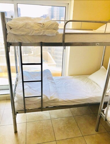 California Hostel,
