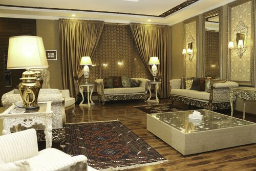Shelton's Rezidor Swat, Malakand