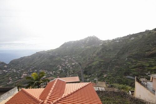 Lobos Rustic House I, Câmara de Lobos