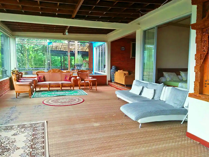 Public Area 4, Melati Boutique Villa 6BR Near Taman Safari, Bogor