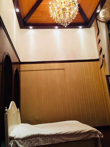 No.8 Party Villa - 911, Dalian