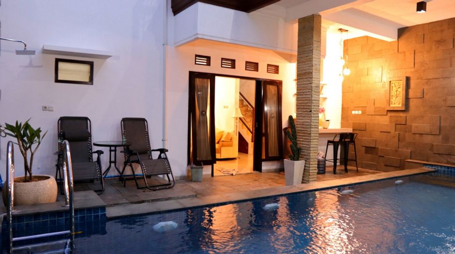 Exclusive Villa Heinbill 2 Estate 5 Bedroom, Malang