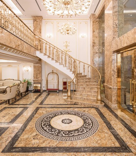 Monarque Hotel, Sơn Trà