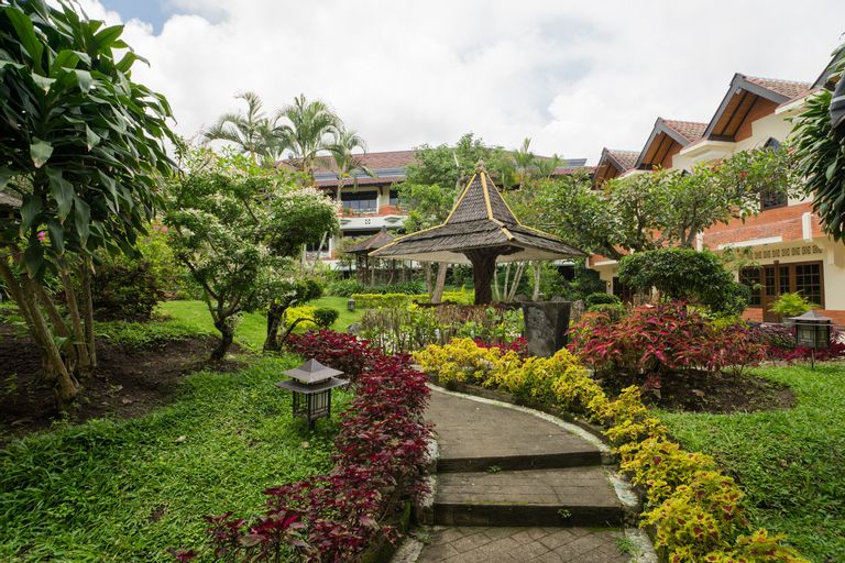 Exterior & Views 3, Royal Orchids Garden Hotel and Condominium, Malang