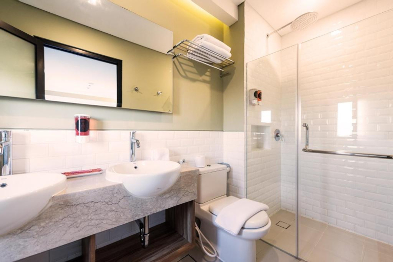 Bathroom 21