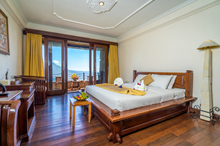 Bedroom 2, Lakeview Hotel and Restaurant, Bangli