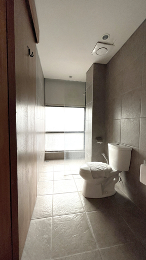 Bathroom 7