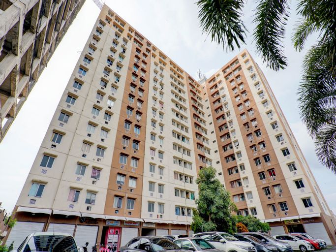 OYO Flagship 90087 Apartment Menara Rungkut 2, Surabaya