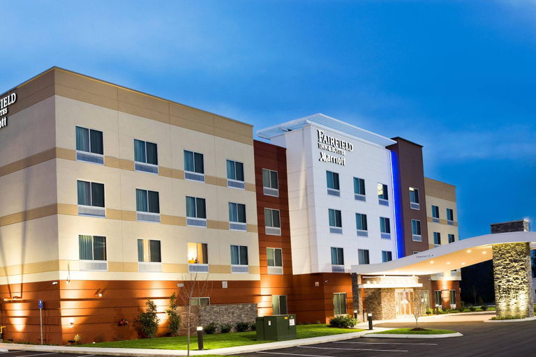 Exterior & Views 2, Fairfield Inn & Suites Dickson, Dickson