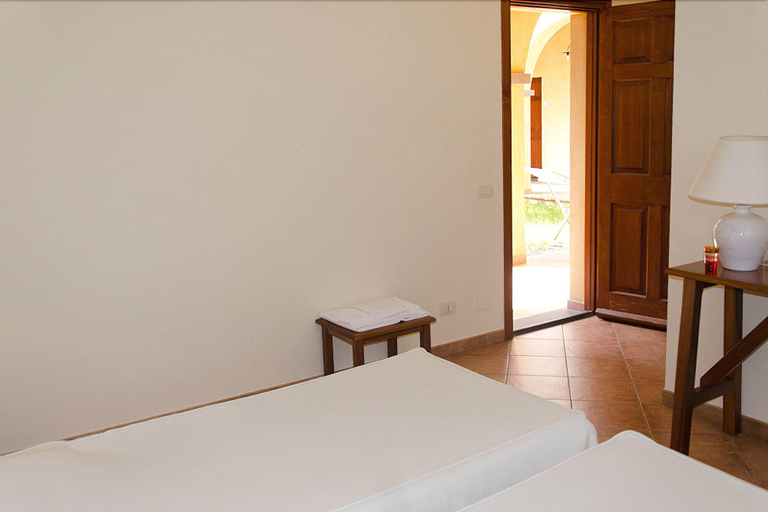 Bedroom 3, Tanka Irde, Cagliari