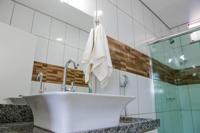 Bathroom 4, Acay, Santarém