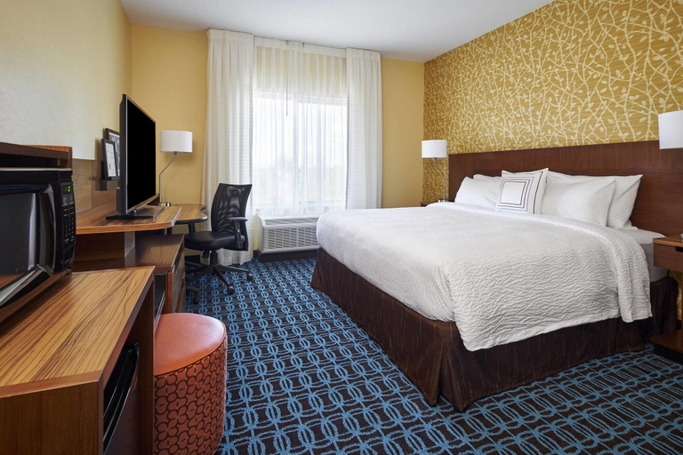 Bedroom 4, Fairfield Inn & Suites Alexandria, Fairfax
