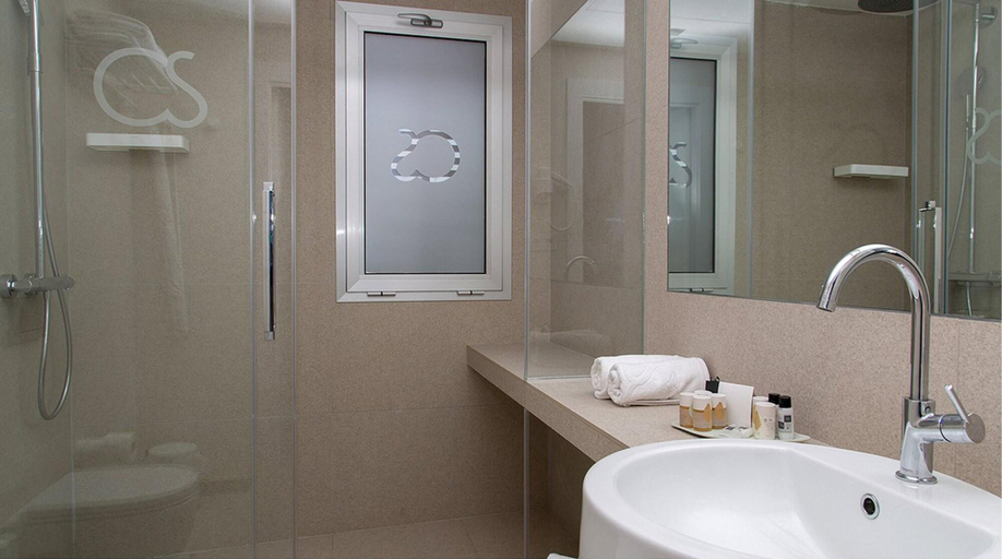 Bathroom 5, Cala Saona Hotel, Baleares
