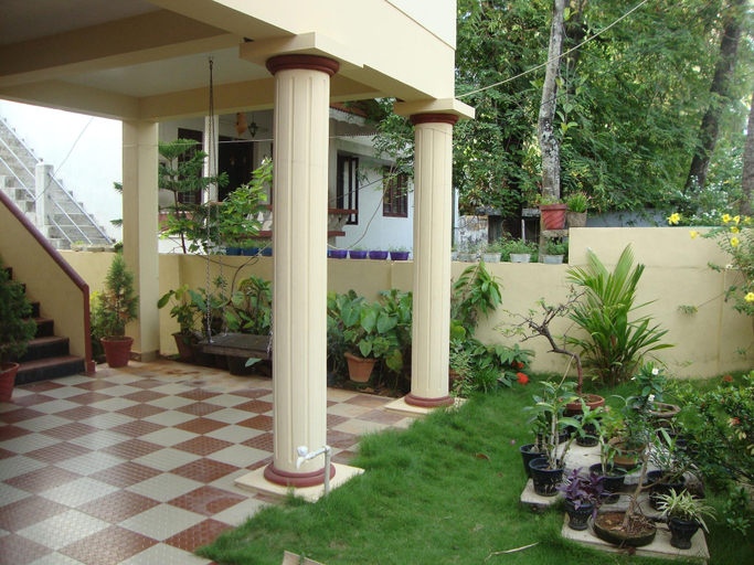 Public Area 2, Lazar Residency Homestay, Ernakulam