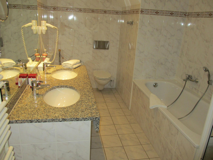 Bathroom 4, Schlosshotel & Orangerie Klink, Mecklenburgische Seenplatte