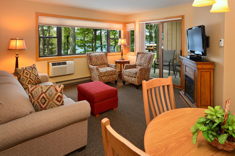 Public Area 4, The Pointe Resort and Club, Oneida
