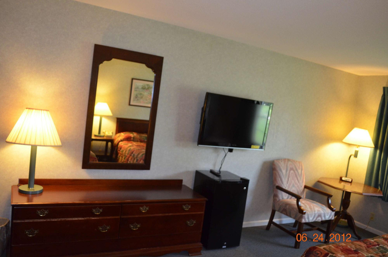 Bedroom 4, Surrey Inn Hotel Ashland, Ashland