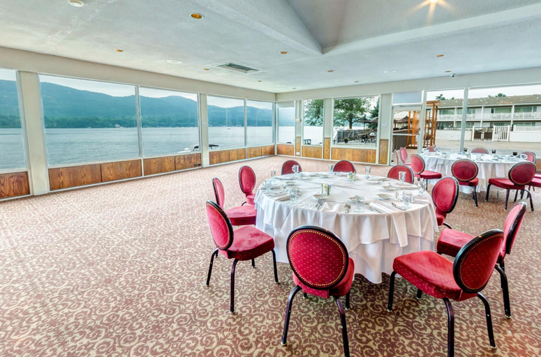 Food & Drinks 5, Georgian Resort & Conference Center, Warren
