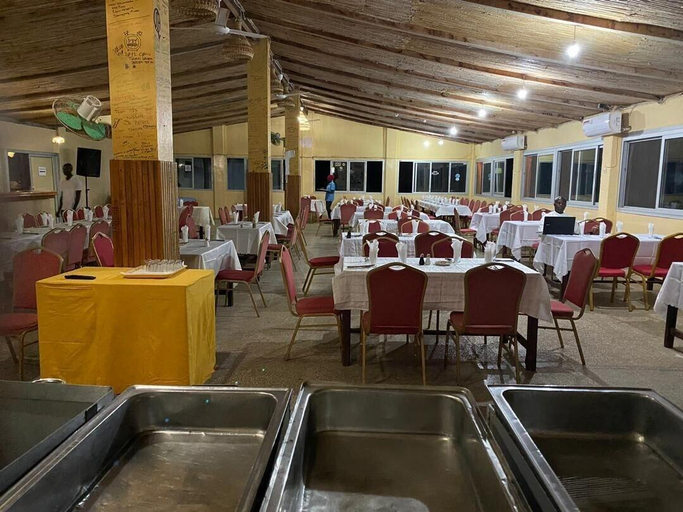 Food & Drinks 4, Le Campement Lac Rose, Rufisque