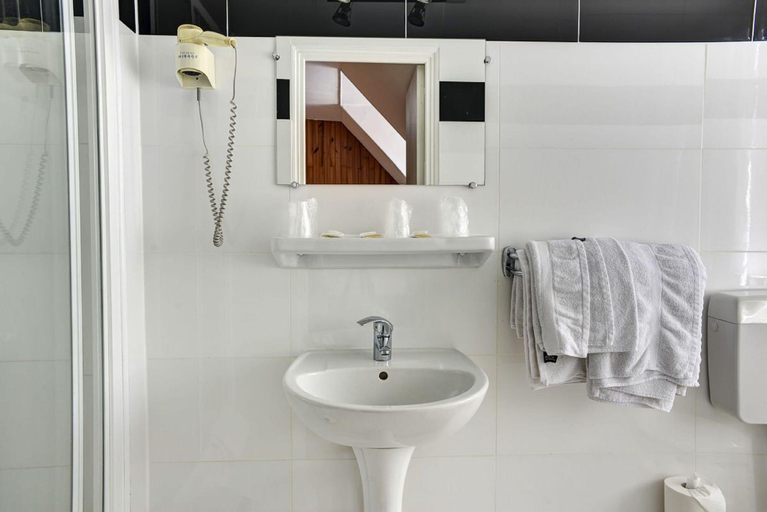 Bathroom 4, Hôtel de Paris Nord, Paris