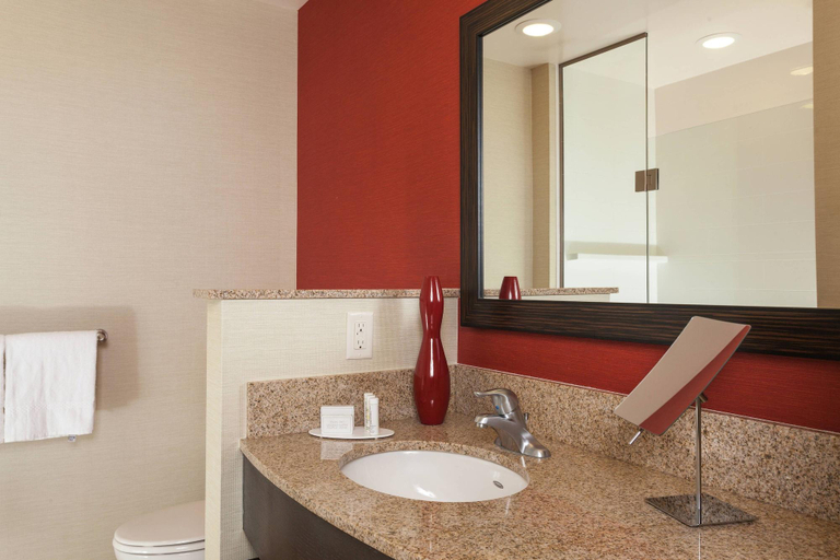 Bathroom 5, Courtyard by Marriott San Jose North/Silicon Valley, Santa Clara