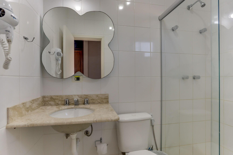 Bathroom 5, Hotel Canasvieiras, Florianopolis