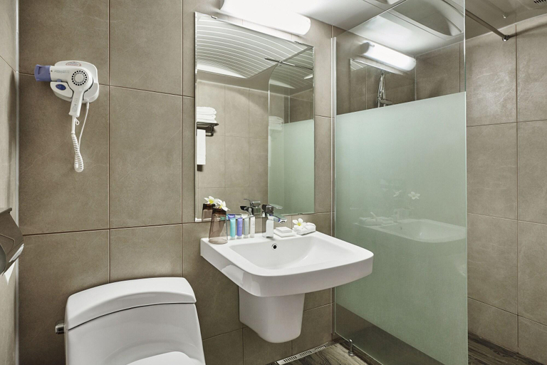 Bathroom, Kensington Resort Chungju, Chungju