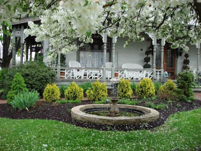 Exterior & Views, Rocking Horse Inn, Portage