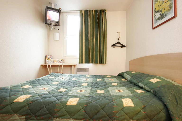 Bedroom 4, Premiere Classe Dunkerque Sud, Nord
