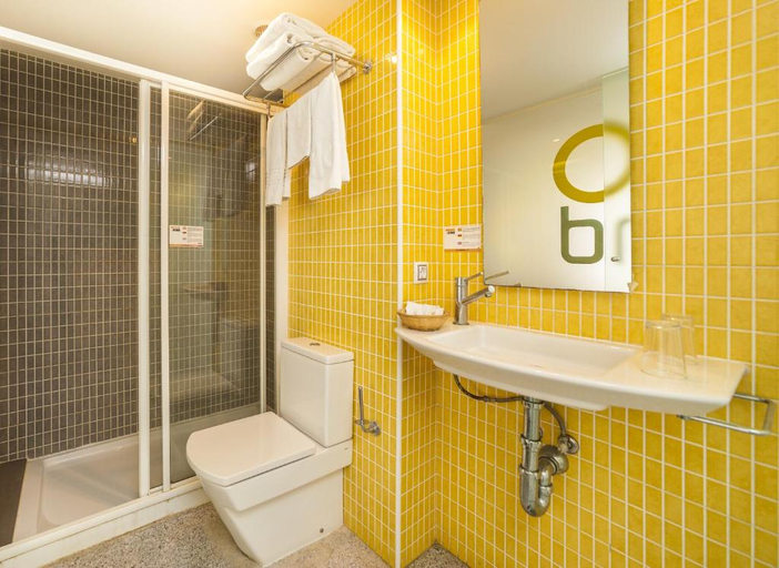Bathroom 5, Mix Bahia Real, Baleares