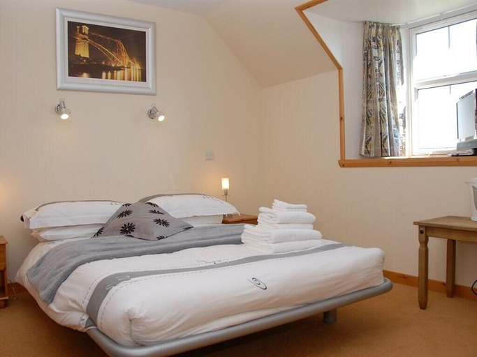 Bedroom 3, The Inn Guest House, Orkney Islands