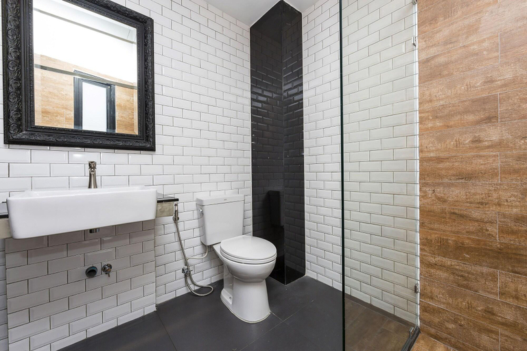 Bathroom 5, Rent V38, Chatuchak