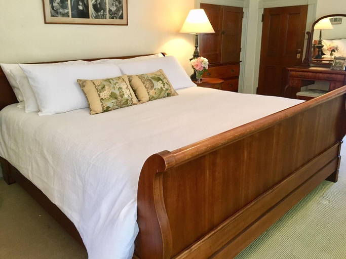 Bedroom 3, Manor House Bed & Breakfast, Litchfield