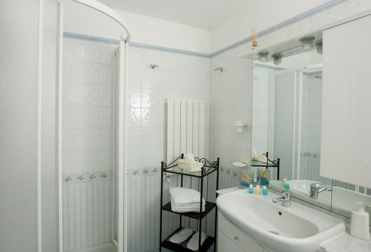 Bathroom 4, B&B The Sunset, Napoli