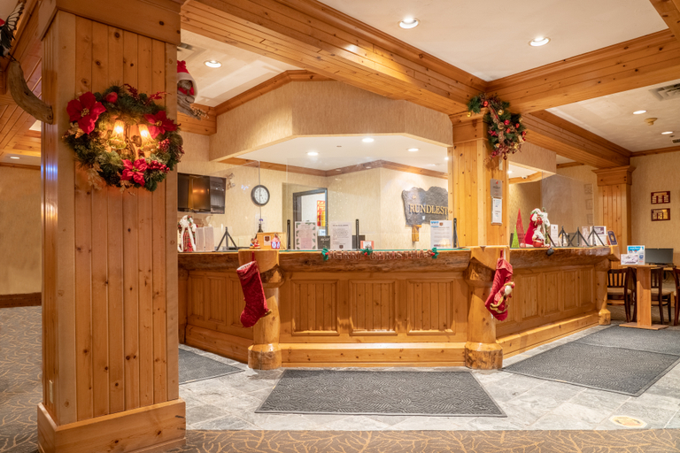 Public Area 2, Rundlestone Lodge Banff, Division No. 15