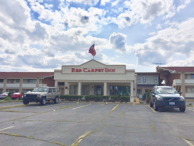 Red Carpet Inn Great Lakes, Lake