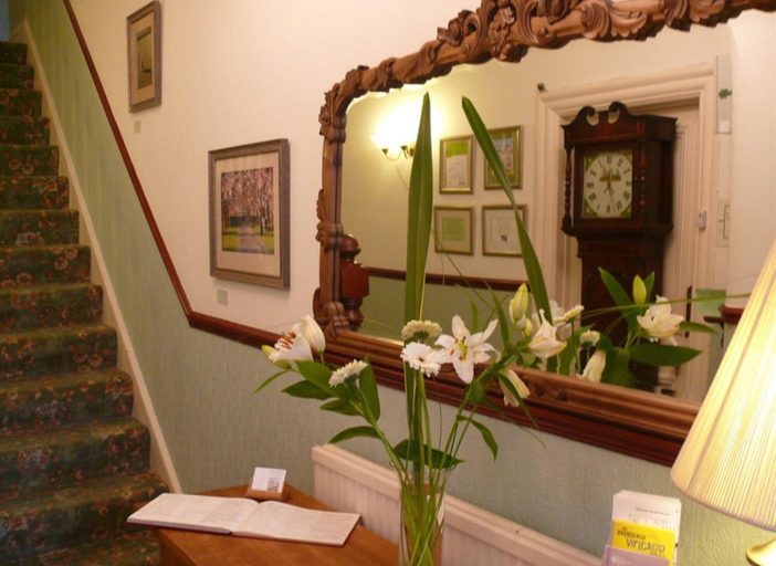 Bathroom 4, Fountains Guest House - Harrogate Stays, North Yorkshire