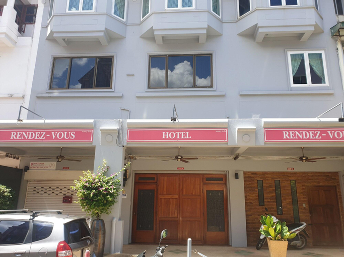 Exterior & Views 2, BE Rendez Vous Hotel, Phuket Island