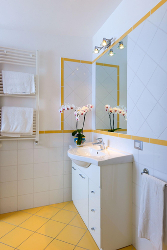 Bedroom 5, Bed And Breakfast Sunflower, Napoli