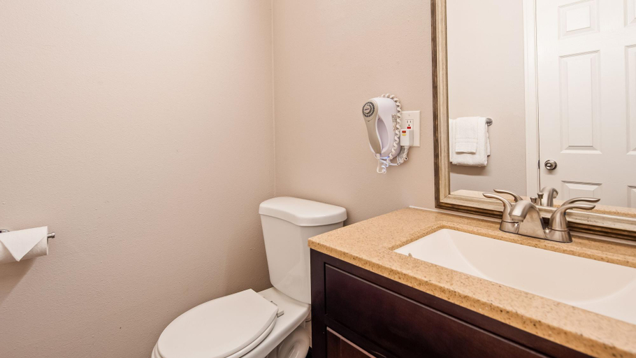 Bathroom 3, Azul Inn & Suites, Kern