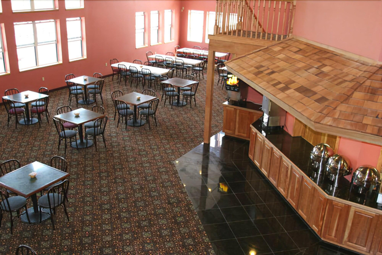 Food & Drinks 5, Crown Choice Inn & Suites Lakeview & Waterpark, Cheboygan