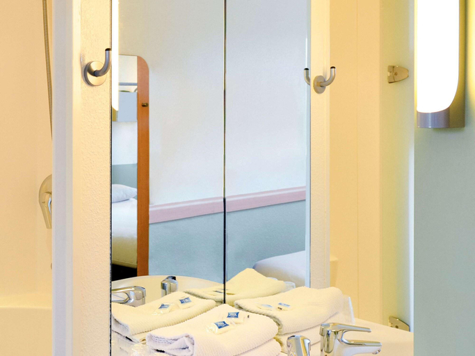 Bedroom 2, Ibis budget Orleans Sud Co'met, Loiret