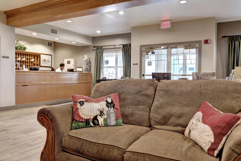 Public Area 2, Lancaster Inn and Suites, Lancaster