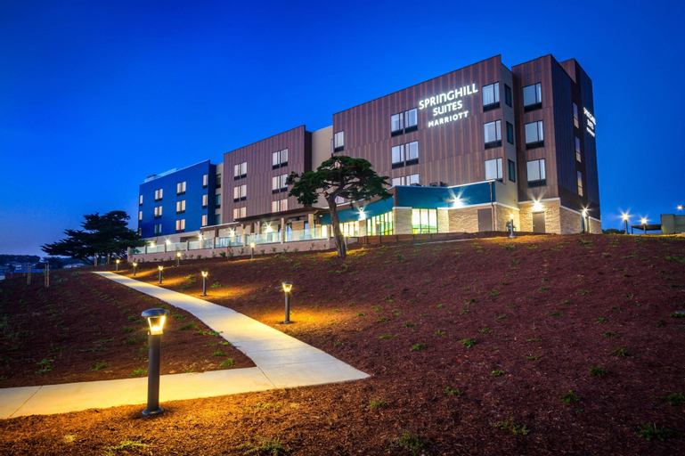 SpringHill Suites The Dunes On Monterey Bay, Monterey