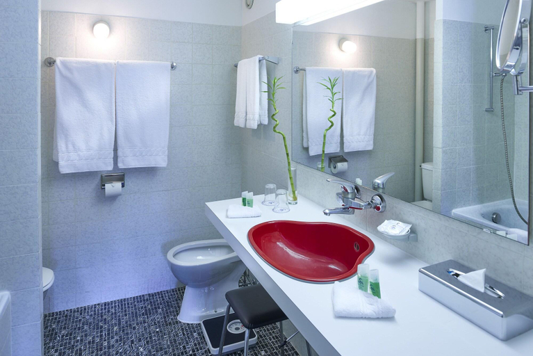 Bathroom 4, Eurotel Victoria Les Diablerets, Aigle