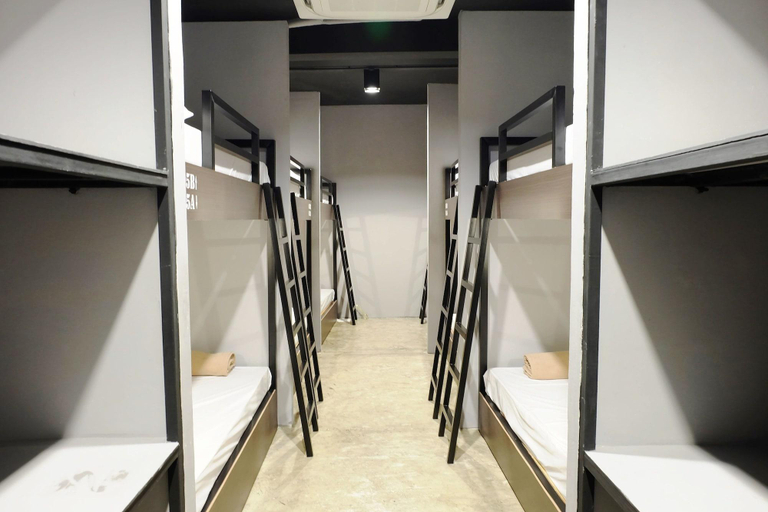 Public Area 3, Inn Stations Hostel, Khlong San