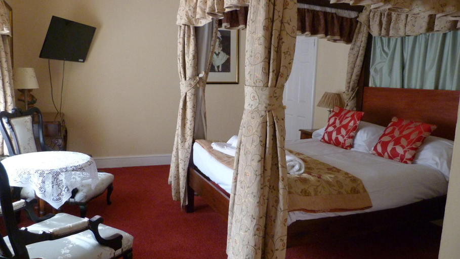 Bedroom 3, The Crown Inn, Wiltshire